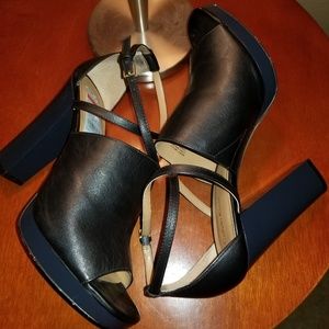 Calvin Klein peep toe